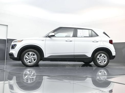 Certified 2026 Hyundai Venue SE FWD image 26