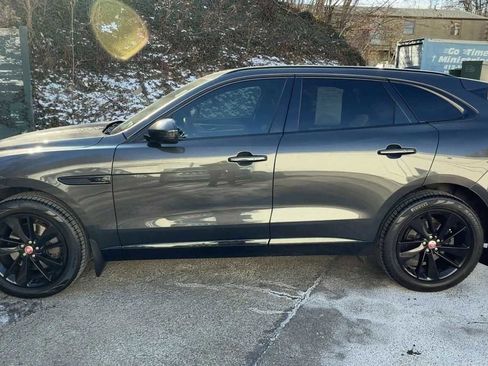 Used 2023 Jaguar F-PACE S image 5