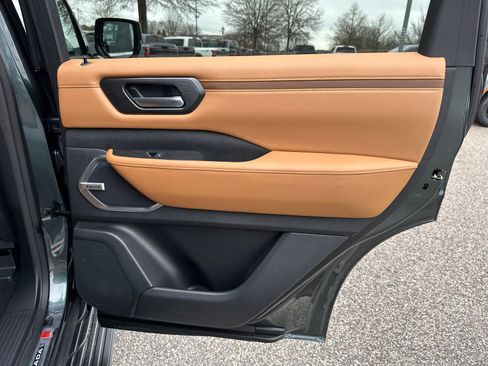 New 2026 Nissan Armada Platinum Reserve image 17