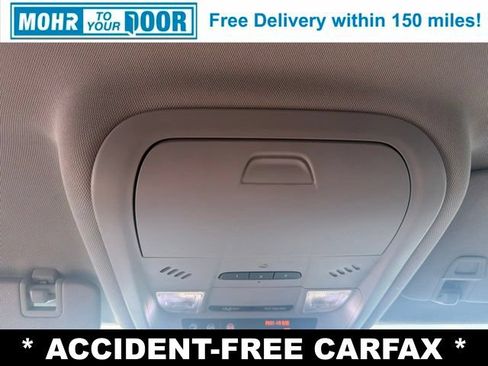 Used 2018 Chevrolet Equinox LT FWD image 34