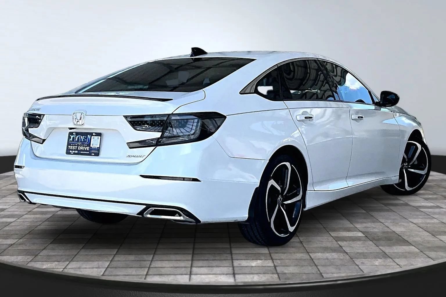 Used 2021 Honda Accord Sport image 6