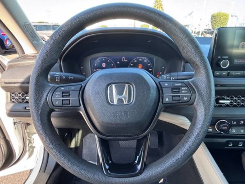 Certified 2023 Honda Accord EX image 22