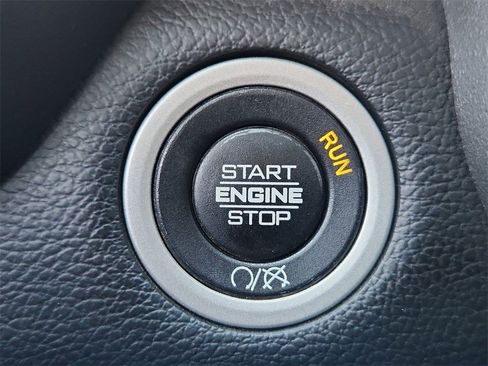 Used 2019 RAM 3500 Big Horn image 17