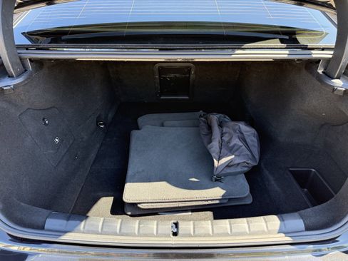 Used 2023 BMW i7 xDrive60 w/ Executive Package 2 image 18