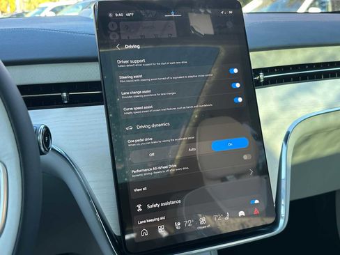 New 2025 Volvo EX90 Plus w/ Protection Package Premier image 32