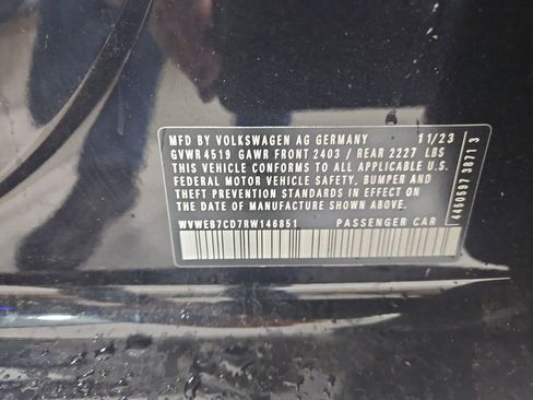 Used 2024 Volkswagen Golf R image 30