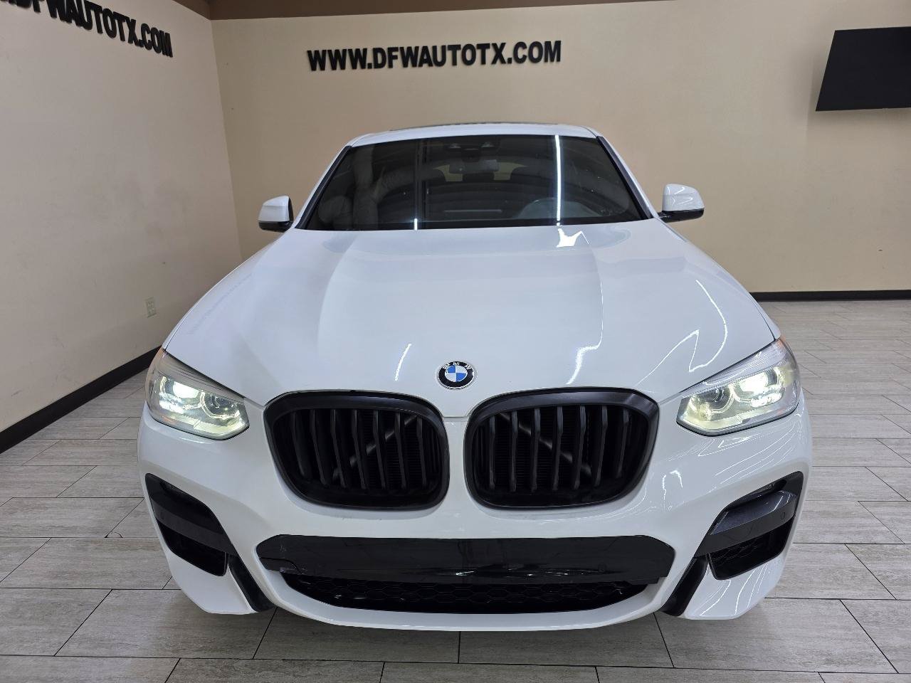 Used 2020 BMW X4 xDrive30i w/ M Sport Package 2 AWD/4WD image 3
