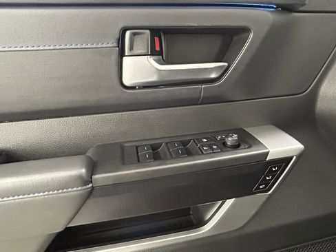 Used 2024 Toyota Tundra Platinum image 27