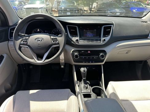 Used 2017 Hyundai Tucson SE w/ SE Popular Package 02 AWD/4WD image 11