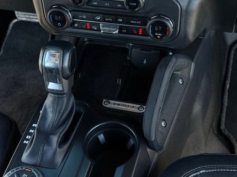 Used 2025 Ford Bronco Badlands AWD/4WD image 24