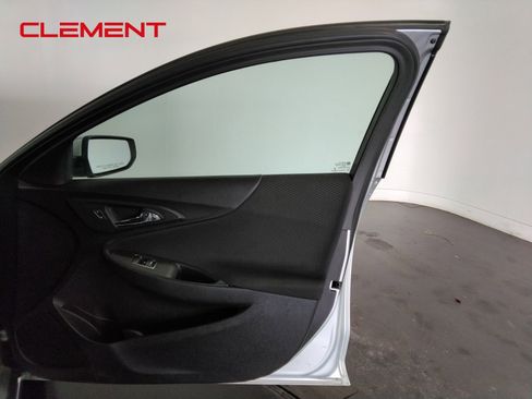 Used 2020 Chevrolet Malibu LT FWD image 33