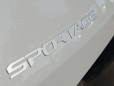 New 2026 Kia Sportage SX image 10