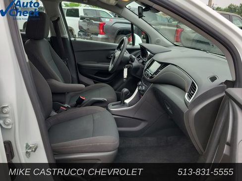 Used 2017 Chevrolet Trax LS FWD image 22