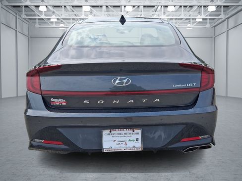 Used 2023 Hyundai Sonata Limited w/ Cargo Package FWD image 4