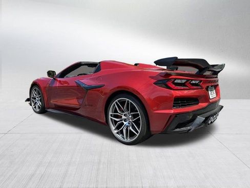 Used 2024 Chevrolet Corvette Z06 w/ Z07 Performance Package RWD image 7