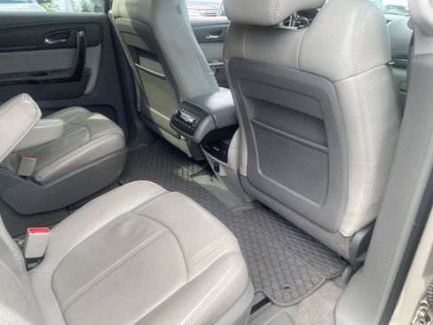 Used 2014 GMC Acadia SLT FWD image 29