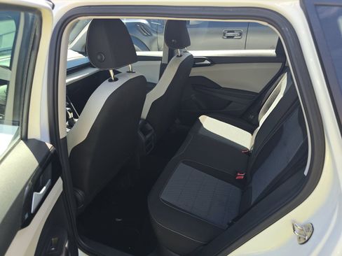 Used 2025 Volkswagen Taos S image 13