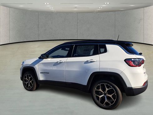 New 2026 Jeep Compass Limited image 7