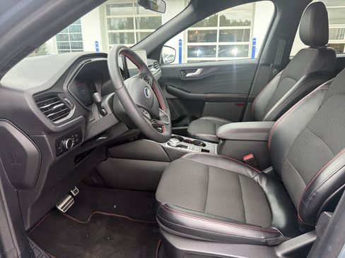 Used 2023 Ford Escape ST-Line w/ Tech Pack #1 AWD/4WD image 19