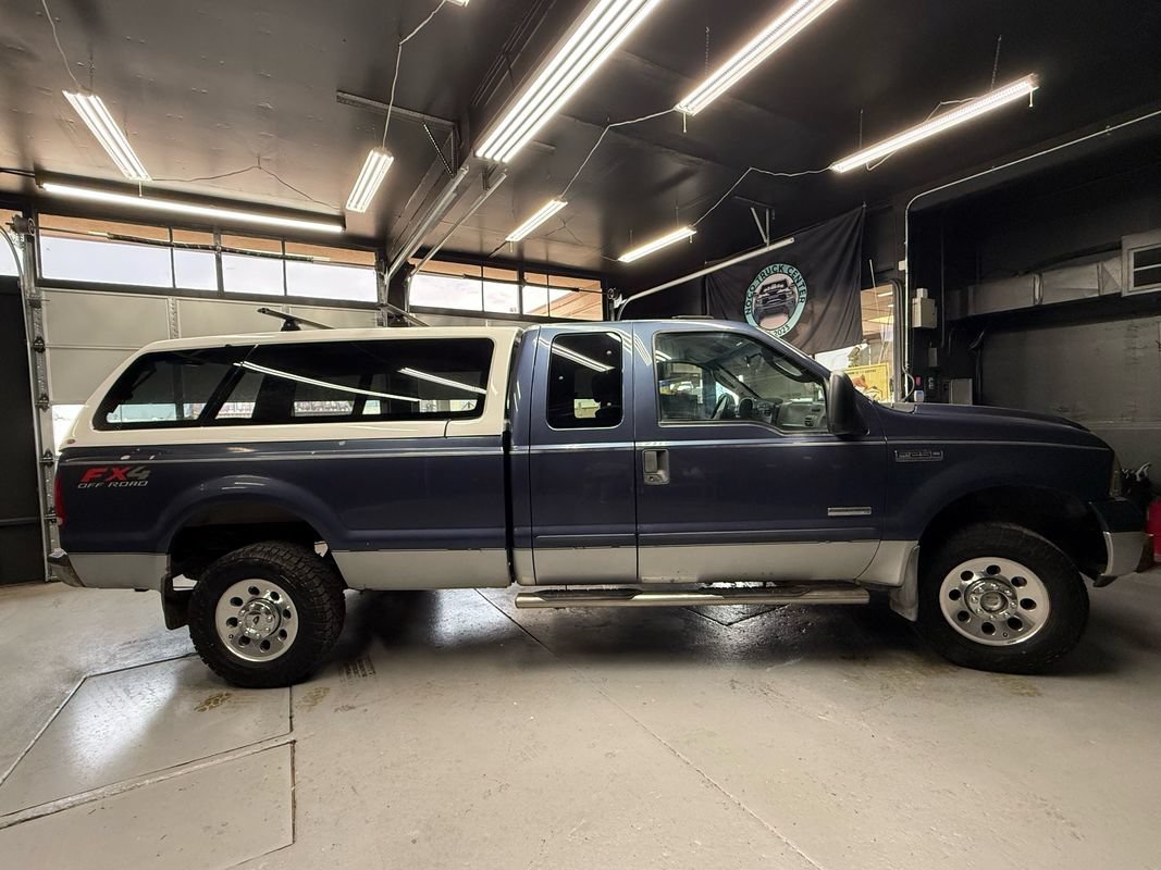 Used 2005 Ford F250 XLT AWD/4WD image 2