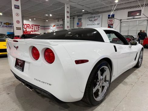 Used 2007 Chevrolet Corvette Coupe w/ Preferred Equipment Group RWD image 5
