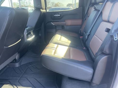 Used 2019 Chevrolet Silverado 1500 High Country w/ Technology Package image 20