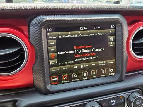 Used 2022 Jeep Wrangler Unlimited Rubicon w/ LED Lighting Group image 21