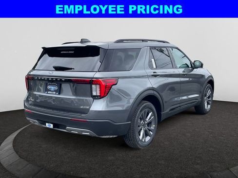 New 2026 Ford Explorer Active AWD/4WD image 6