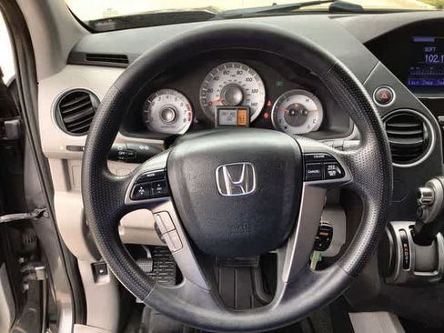 Used 2015 Honda Pilot LX image 17
