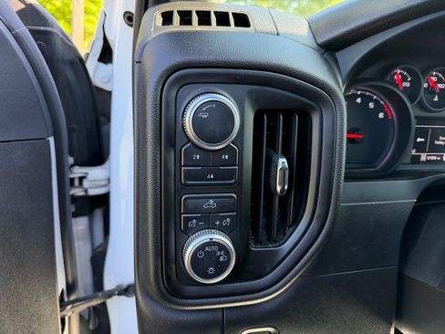 Used 2020 GMC Sierra 2500 4x4 Crew Cab w/ Convenience Package image 23