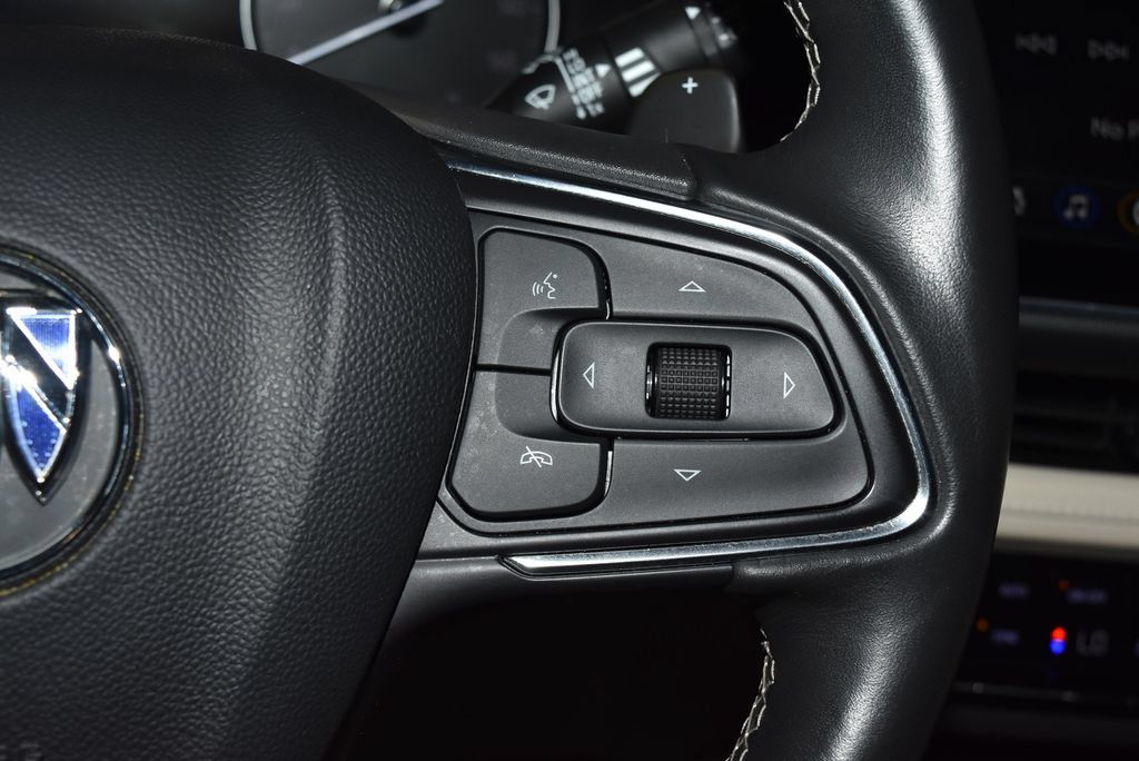 Used 2023 Buick Envision Avenir FWD image 11