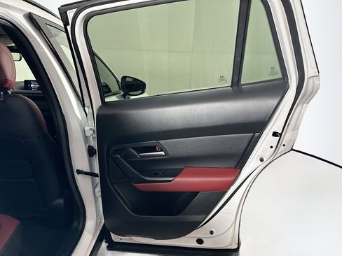 Used 2025 MAZDA CX-50 AWD 2.5 Hybrid w/ Premium Pkg image 30