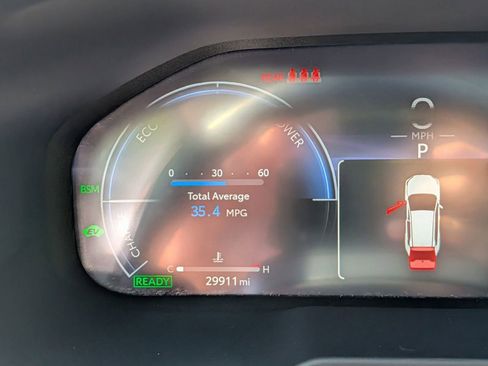 Used 2023 Toyota RAV4 Limited AWD/4WD image 28