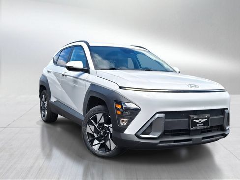 Used 2024 Hyundai Kona SEL AWD/4WD image 1