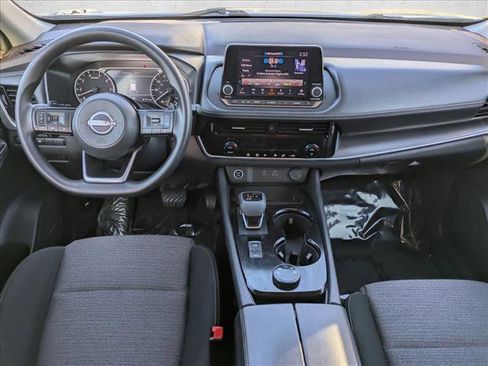 Used 2022 Nissan Rogue SV image 17