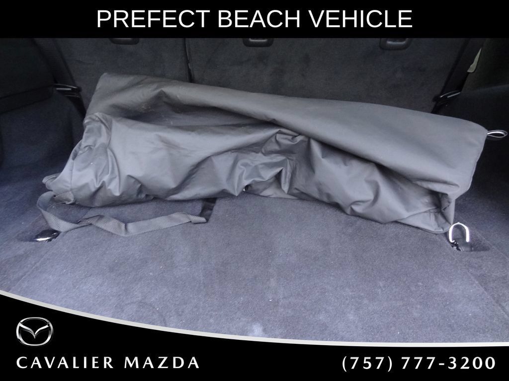 Used 2025 Jeep Wrangler Unlimited Sahara AWD/4WD image 11