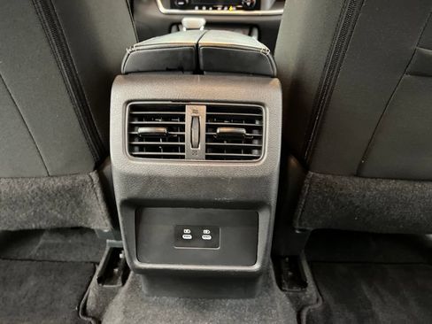 Used 2025 Nissan Rogue SV AWD/4WD image 26