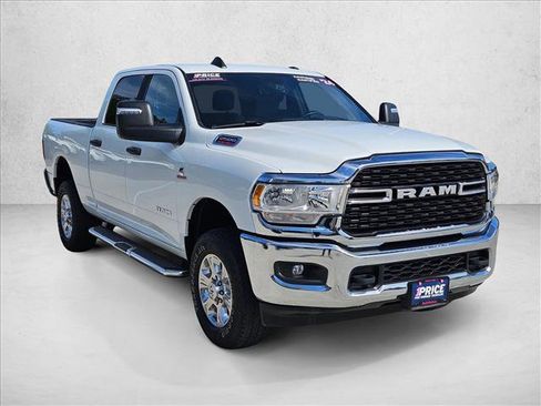 Used 2024 RAM 2500 Big Horn AWD/4WD image 3