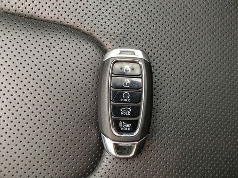 Used 2023 Hyundai Elantra Limited FWD image 32
