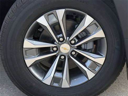 New 2026 Chevrolet Equinox LT w/ Convenience Package II image 9