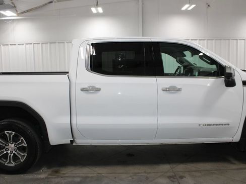 Used 2025 GMC Sierra 1500 SLT AWD/4WD image 11