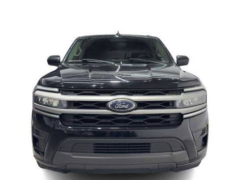Used 2023 Ford Expedition XLT image 6