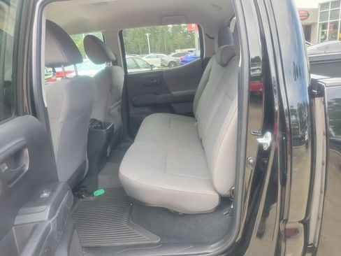 Used 2023 Toyota Tacoma SR AWD/4WD image 29