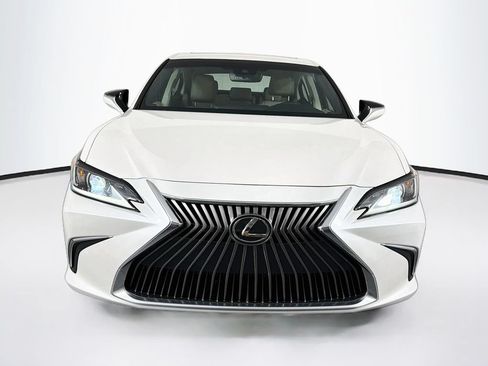 Used 2019 Lexus ES 350 w/ Accessory Package 2 FWD image 2