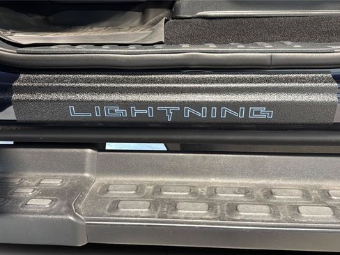 Used 2024 Ford F150 Lightning Lariat AWD/4WD image 37