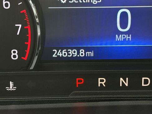 Used 2023 Ford Explorer XLT w/ Equipment Group 202A AWD/4WD image 19