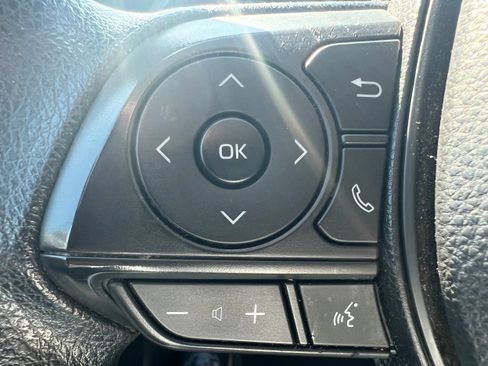 Used 2021 Toyota Corolla LE w/ Carpet Mat Package (TMS) image 21