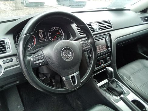 Used 2014 Volkswagen Passat 1.8T SE FWD image 11