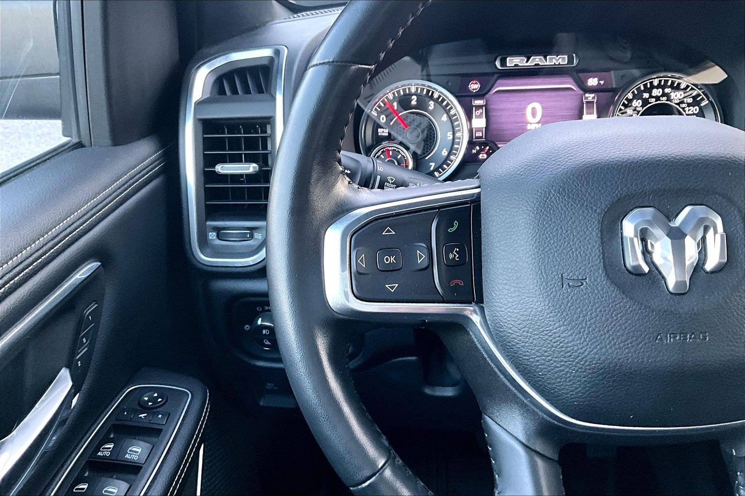 Used 2022 RAM 1500 Laramie w/ Sport Appearance Package AWD/4WD image 16
