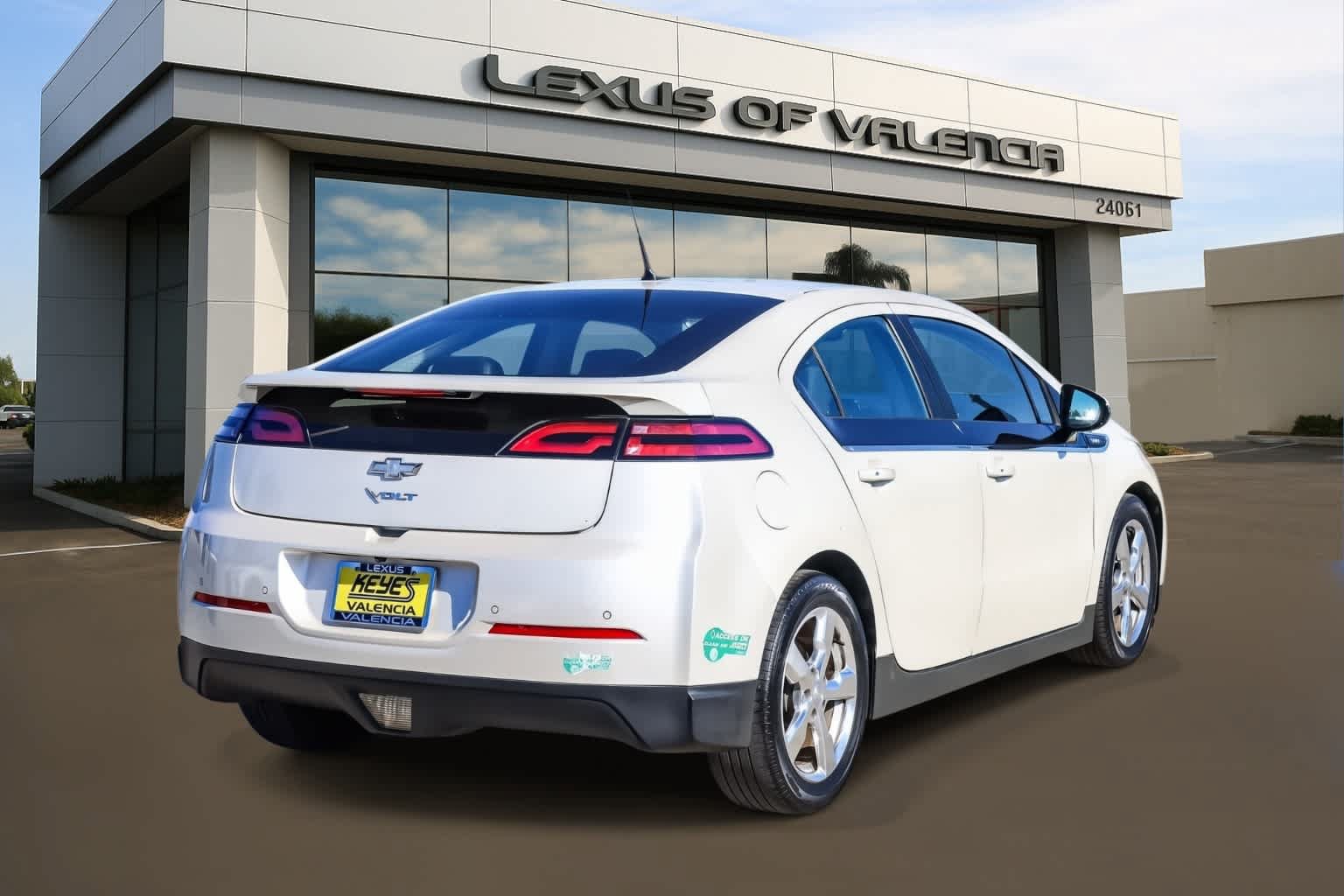 Used 2013 Chevrolet Volt Premium w/ Premium Trim Package FWD image 4
